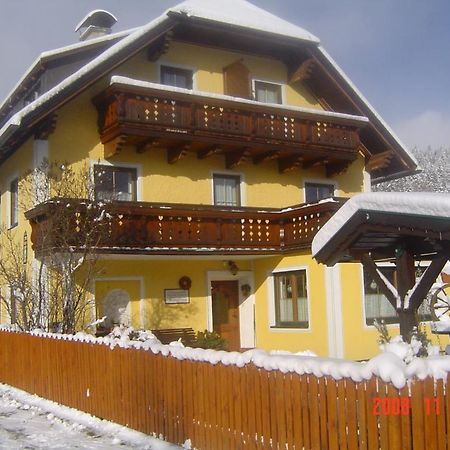 Haus Dorfer Bed and Breakfast Mariapfarr Exteriör bild