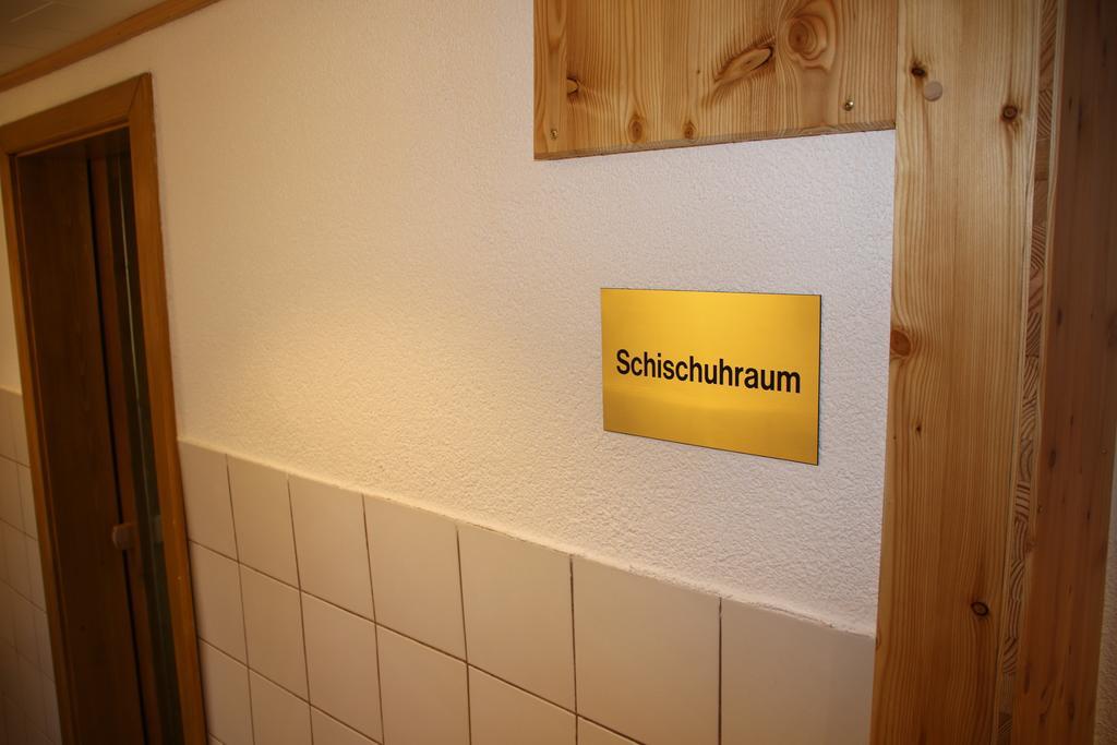 Haus Dorfer Bed and Breakfast Mariapfarr Exteriör bild