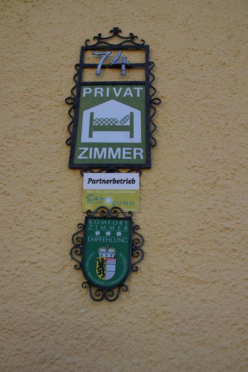 Haus Dorfer Bed and Breakfast Mariapfarr Exteriör bild