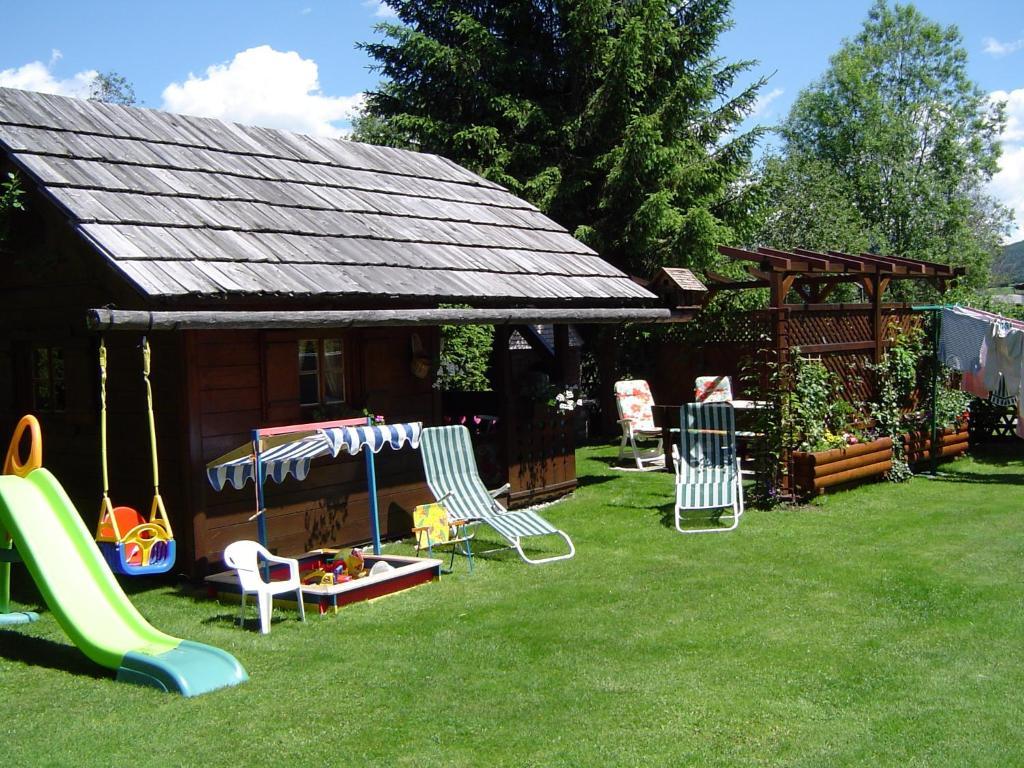 Haus Dorfer Bed and Breakfast Mariapfarr Exteriör bild