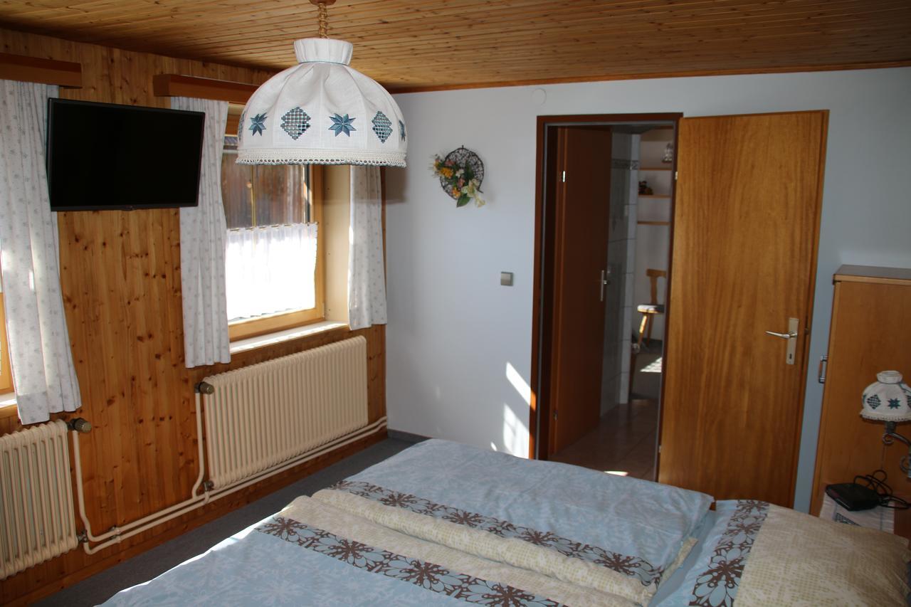 Haus Dorfer Bed and Breakfast Mariapfarr Exteriör bild